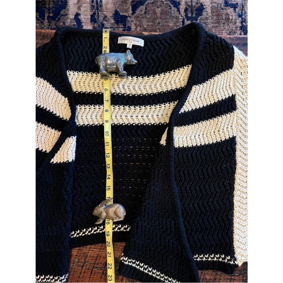 Oxford Circus black knit shawl size small/medium - Picture 8 of 11